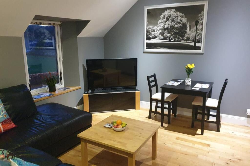 Unkenhaus. Cosy, Modern Apartment, Private Parking Lerwick Luaran gambar