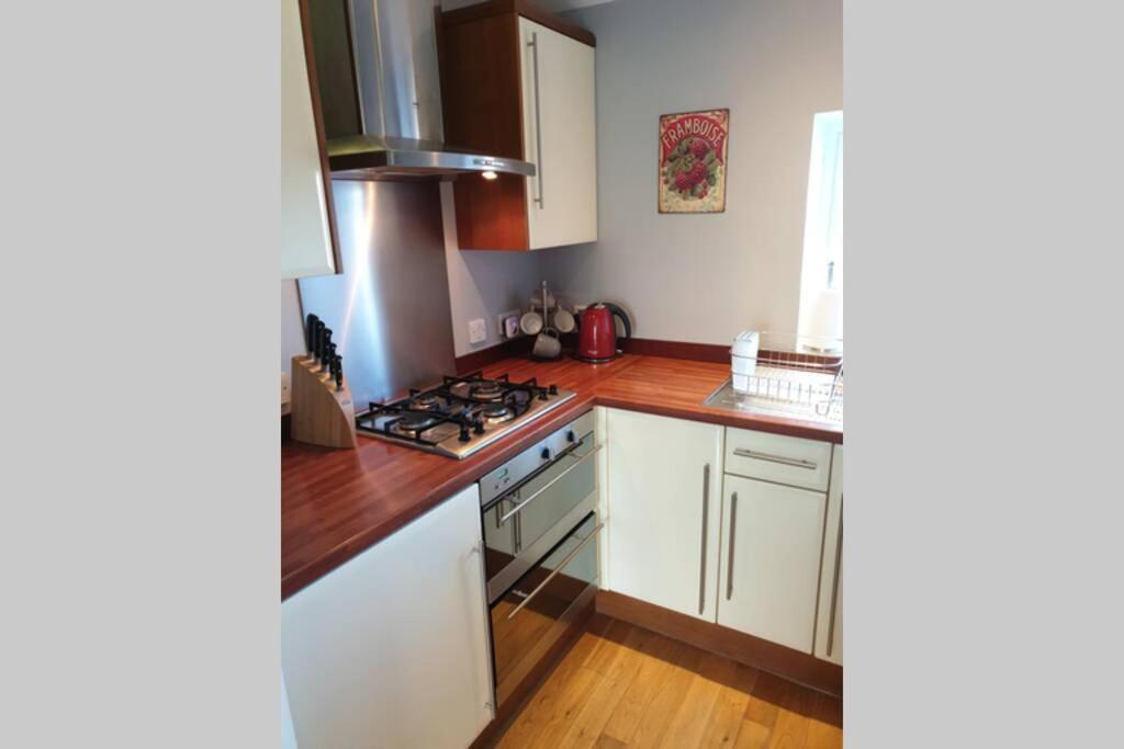 Unkenhaus. Cosy, Modern Apartment, Private Parking Lerwick Luaran gambar